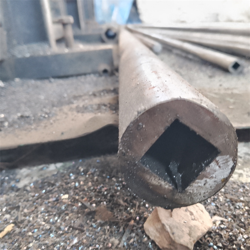 外圆内方异型管